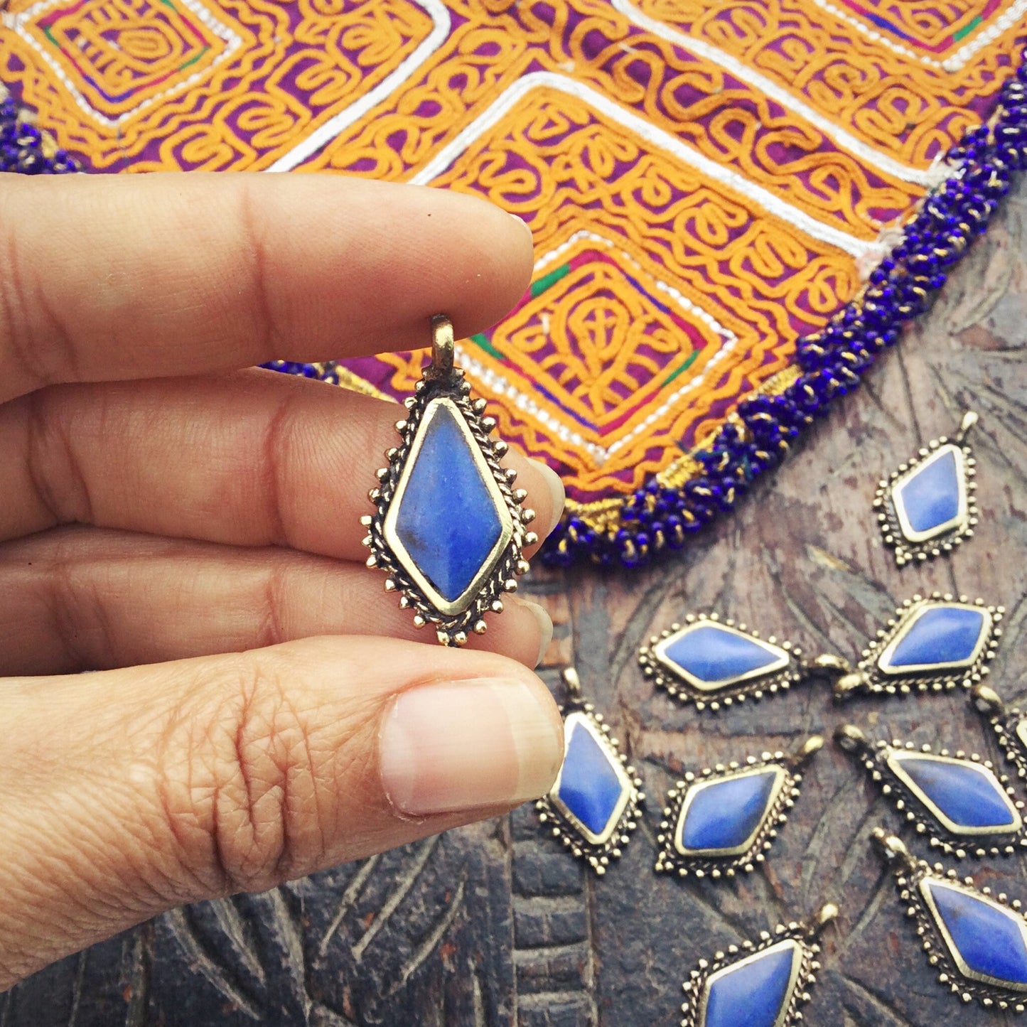 3 breloques tribales lapis, Charm pendentif vintage ethnique afghan, Bijou tribu nomade Kuchi, Tribal fusion, Création Fabrication de bijoux