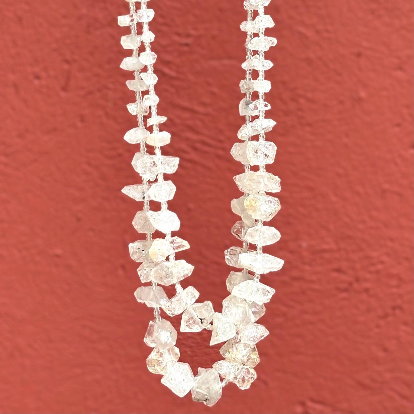 1 rang de perles cristal de roche, Perles pierre naturelle quartz brut, Perle pierre semi précieuse véritable, Pointe quartz cristal sur fil