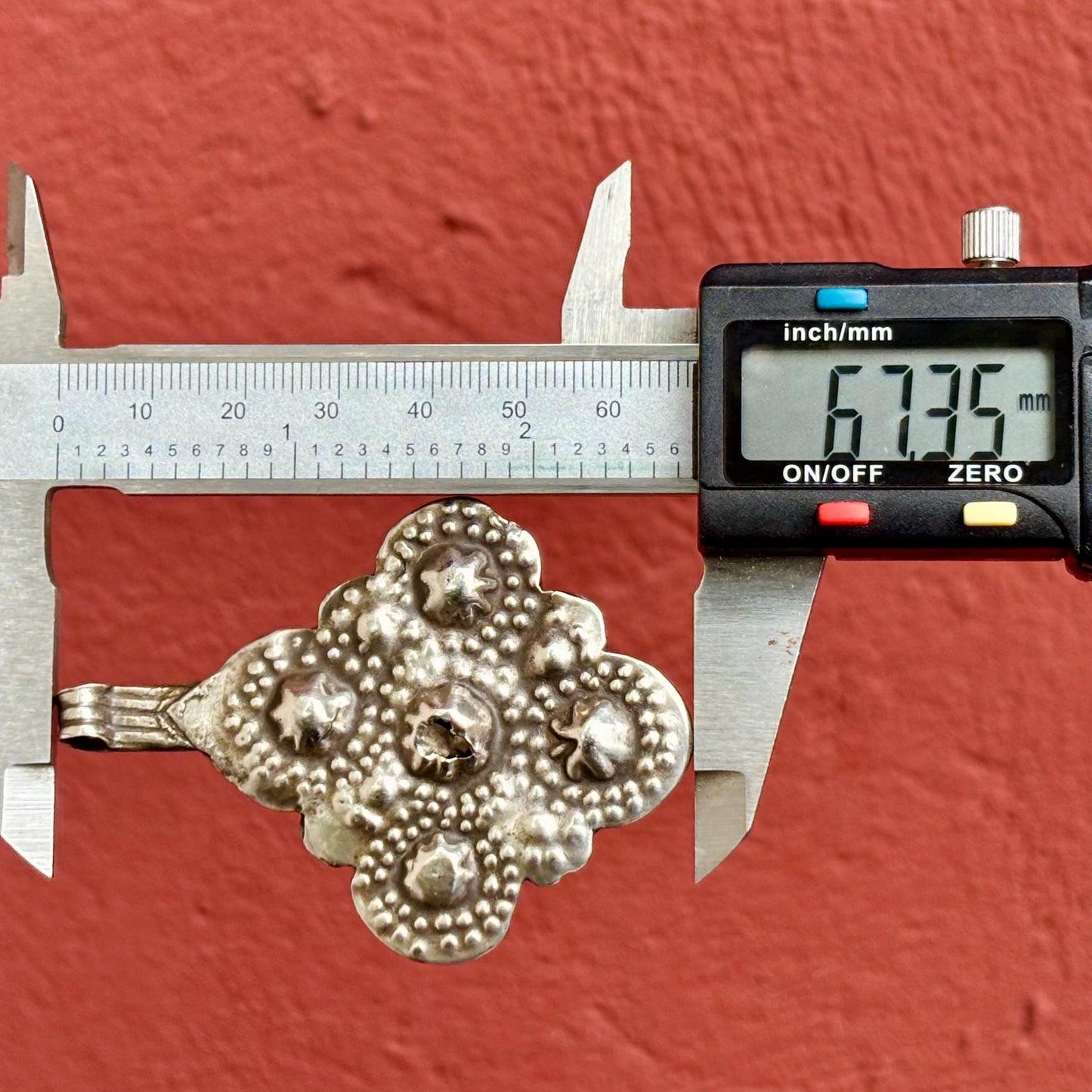 Pendentif main de Fatima argent Berbère - Hamsa amulette ancienne du Maroc