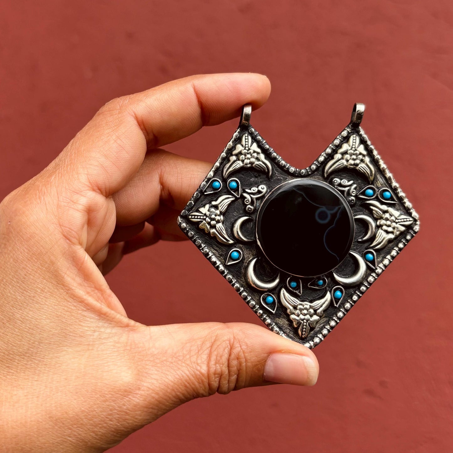 Pendentif oriental agate noire, Collier ethnique vintage, Bijou traditionnel, Pendentif tribal gypsy, Collier afghan pendentif ethnique boho