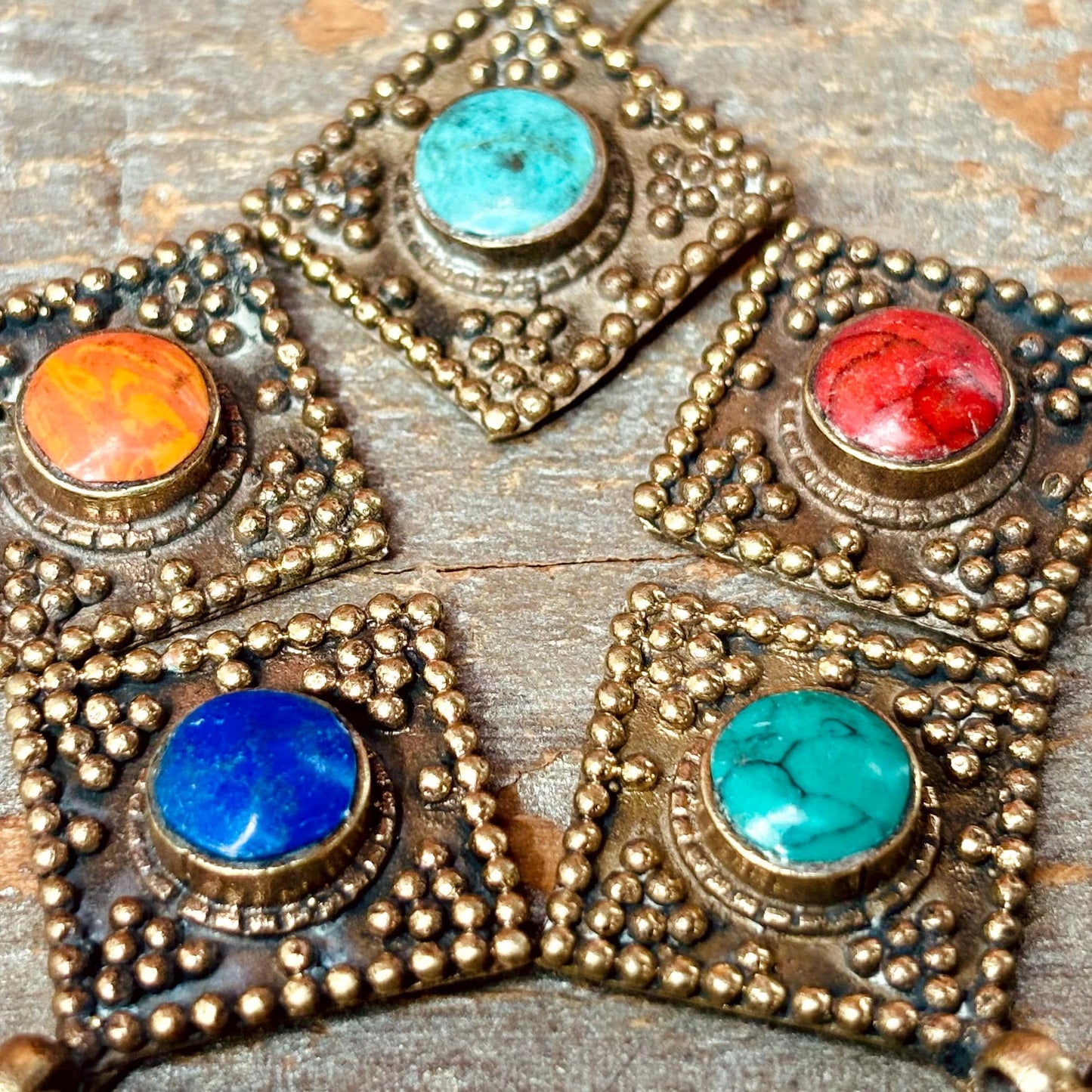 Boucles d'oreille ethniques bronze doré et pierres au choix, Boucles d’oreille losange tribale orientale bohème afghanes, Cadeau pour femme