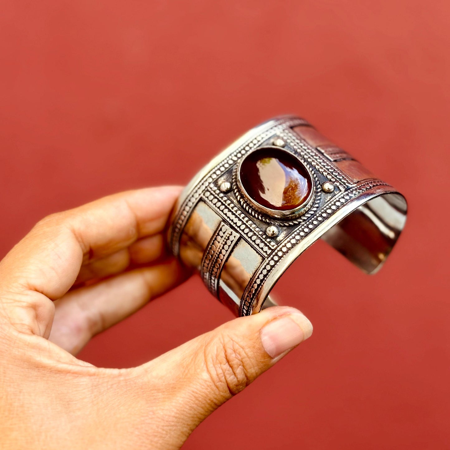 Bracelet manchette rigide agate boho - Bijou ethnique turkmène artisanal