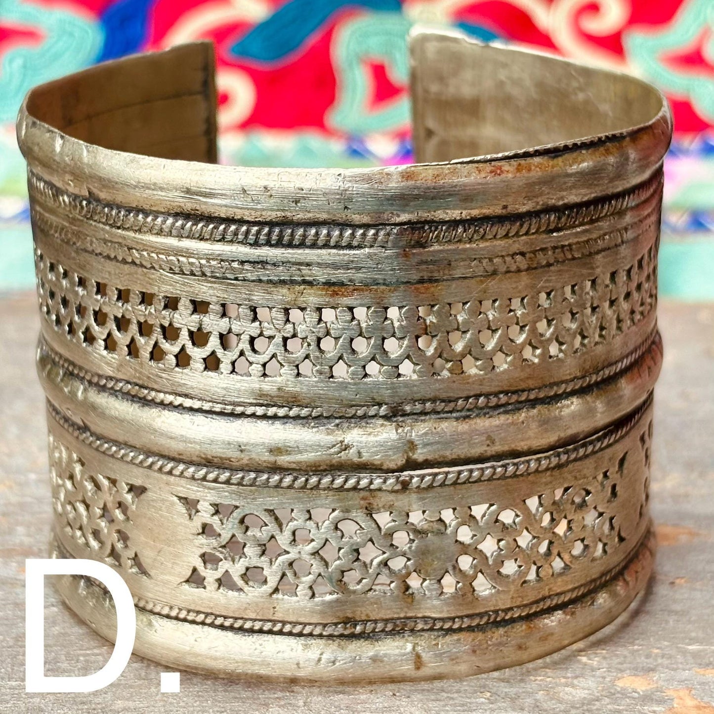 Bracelet tribal boho afghan au Bracelet tribal boho afghan au choix - Manchette métal ethnique ancien tribu kuchi vintage, Bracelet manchette métal ethnique ancien tribu Kuchi vintage, Bijou antique, Danse orientale festival