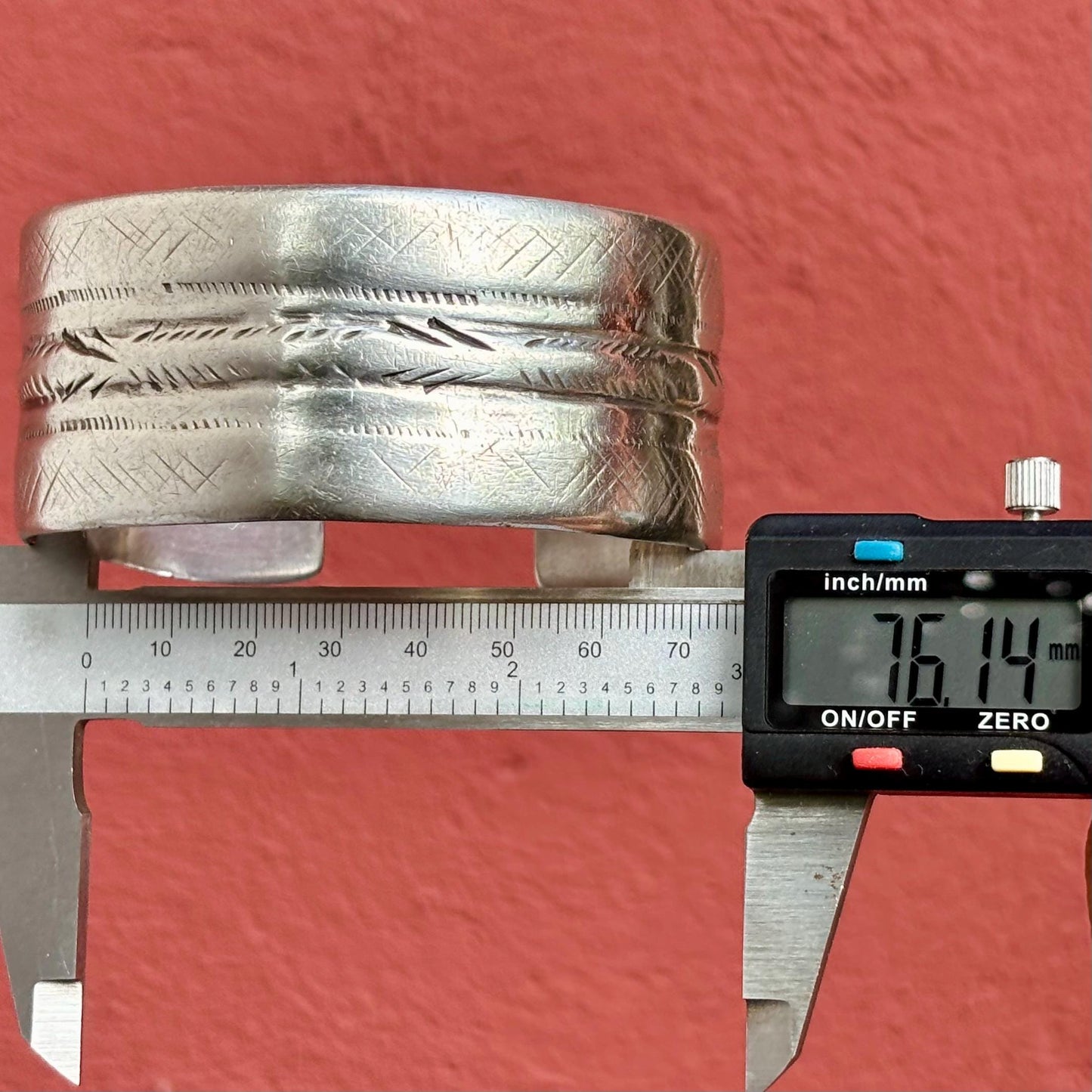 Bracelet argent haute qualité Tunisien vintage, Manchette ethnique ancienne