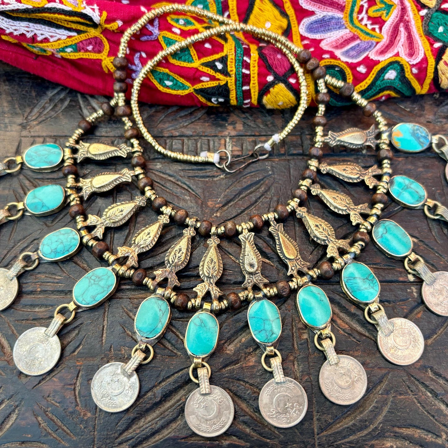 Collier oriental tribal, Collier plastron pierre verte ethnique, Bijou afghan persan tribu, Collier gypsy boho tribal fusion danse orientale