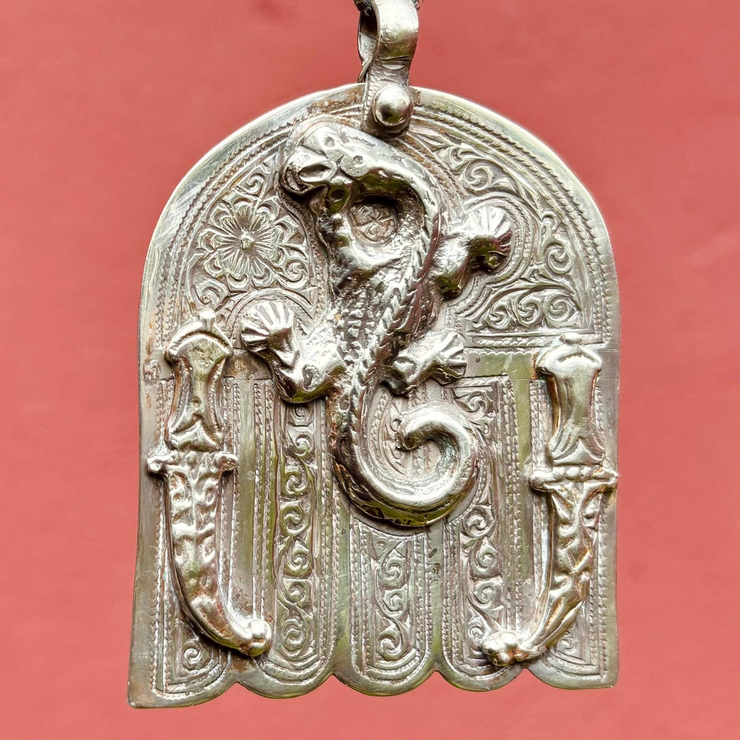 Colgante de plata Mano de Fátima con salamandra, Hamsa, Khamsa, Joya árabe oriental, Antigüedades Marruecos Magreb, Amuleto Talismán vintage, Regalo