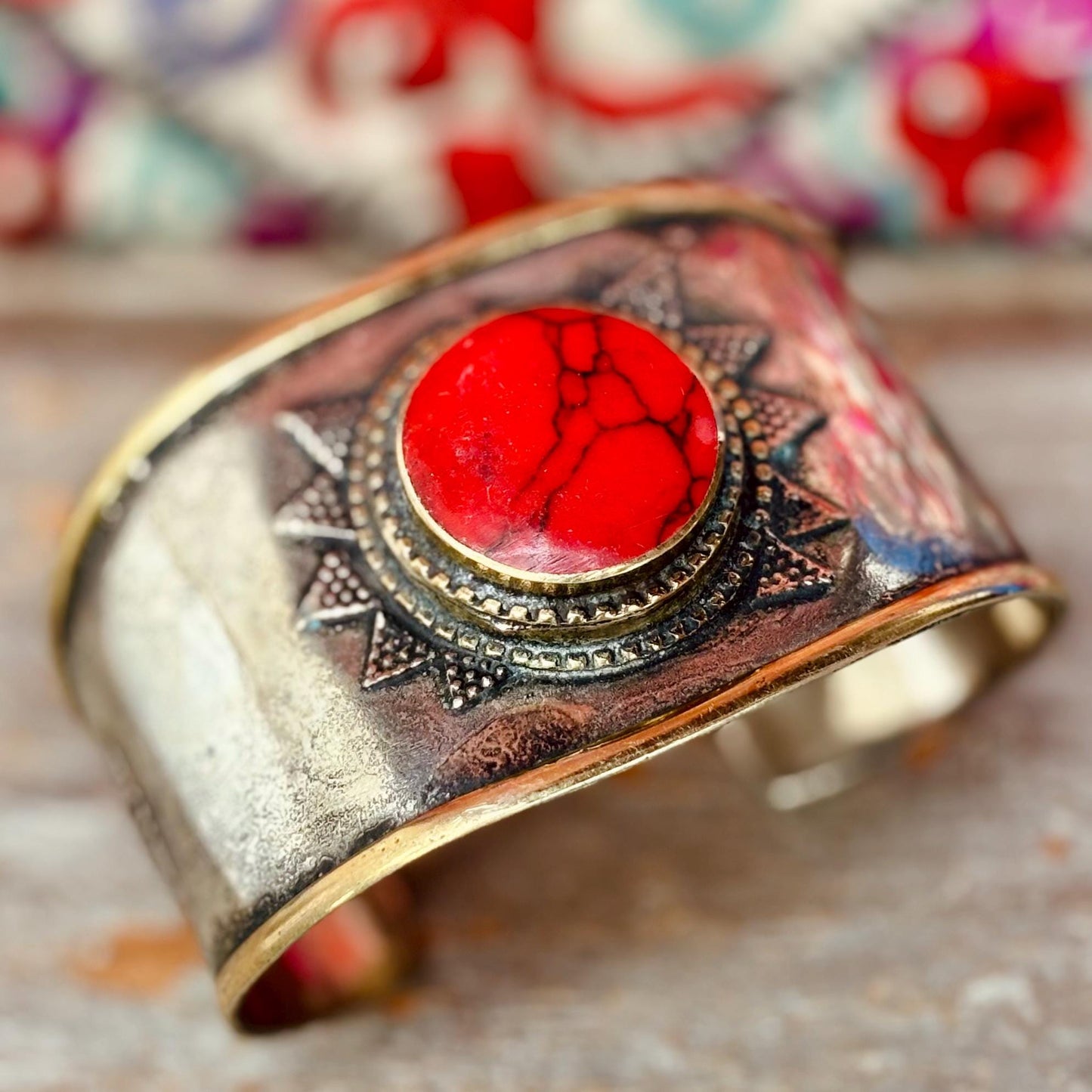 Bracelet manchette argenté boho ethnique pierre rouge - Bijou Turkmène Afghan style bohème oriental