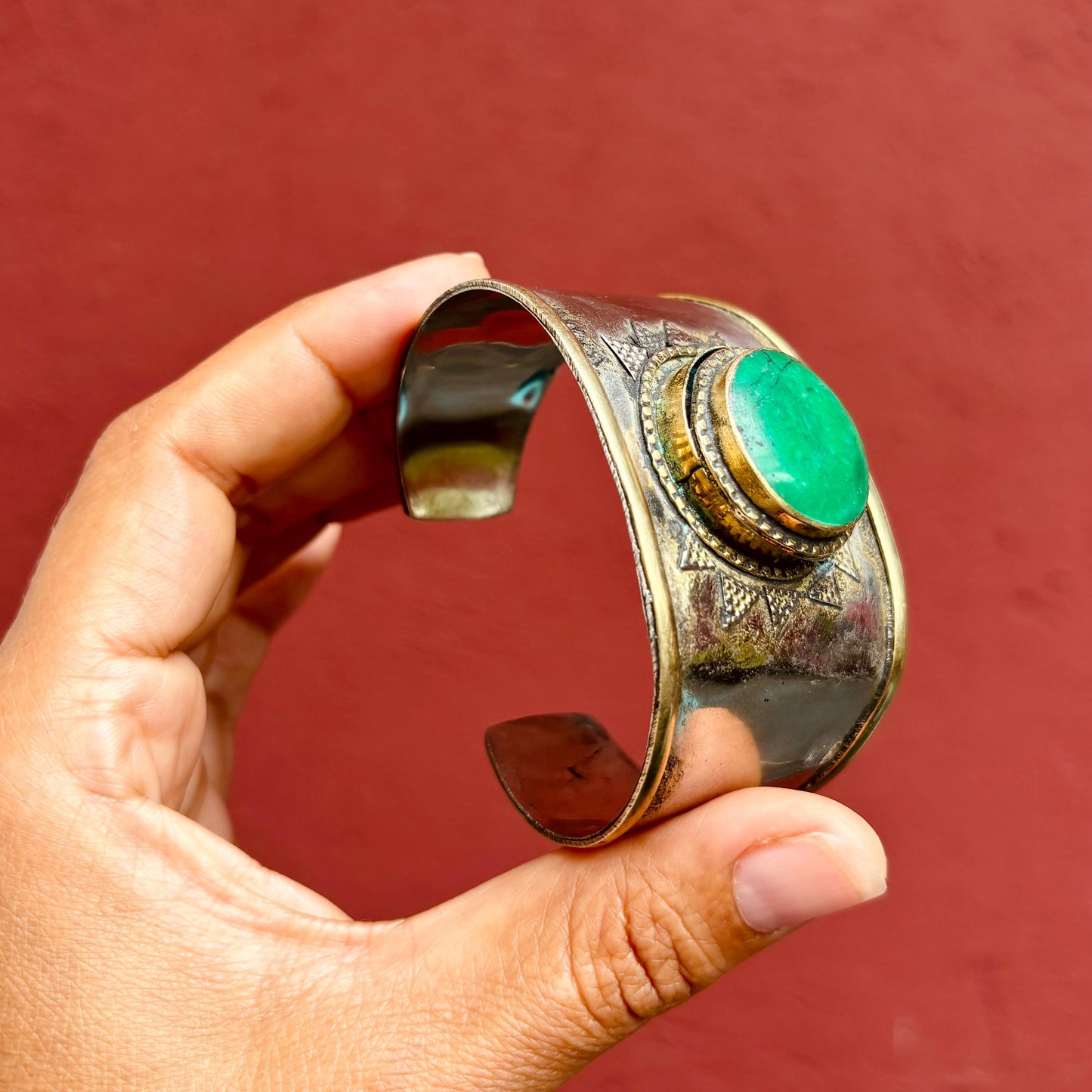 Bracelet manchette rigide pierre verte - Bijou ethnique afghan tribal - Style Boho