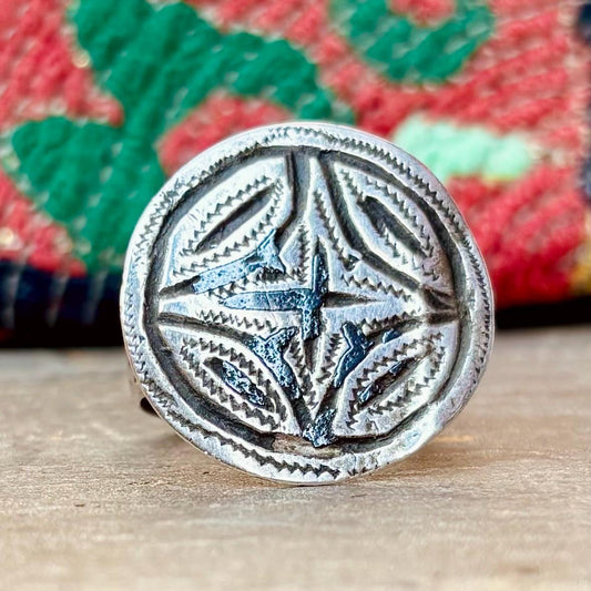 Bague berbère argent niellé ronde tribale ancienne - Bijou ethnique vintage Maroc Anti-Atlas Maghreb