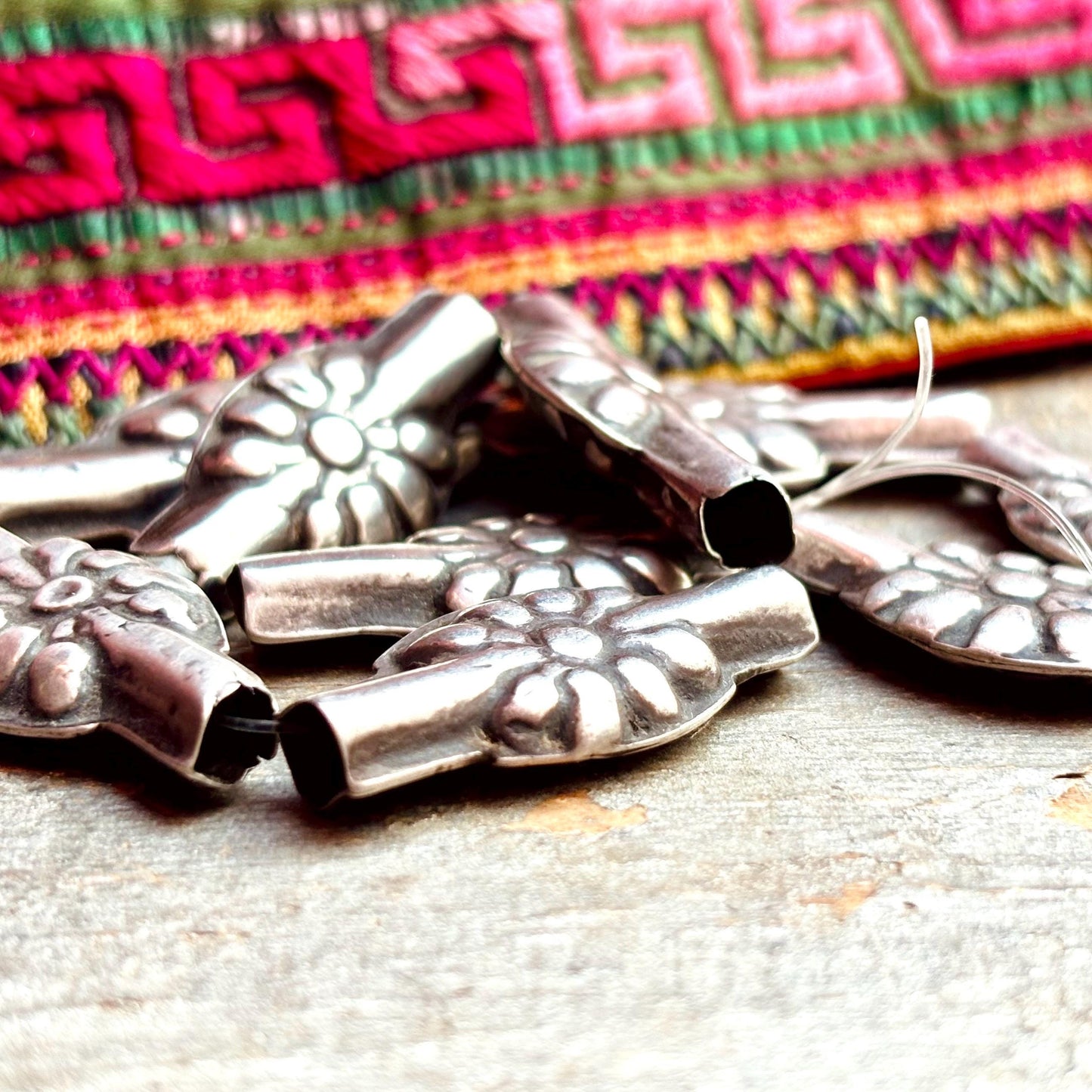 Perles argent Turkmènes Afghanistan, Perles anciennes antiques plates rares, Perles asiatiques orientales, Fournitures création bijoux