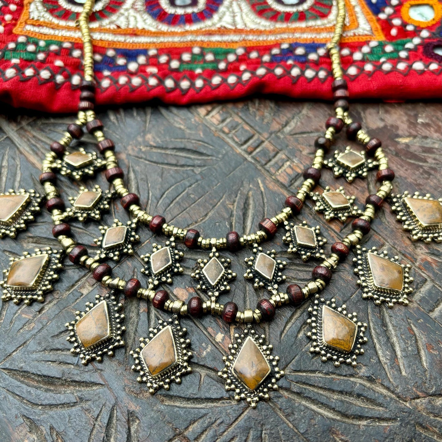 Collier tribal oriental plastron boho, Collier ethnique pierre, Bijoux afghan tribu nomade, Collier gypsy bohème festival, Danse orientale