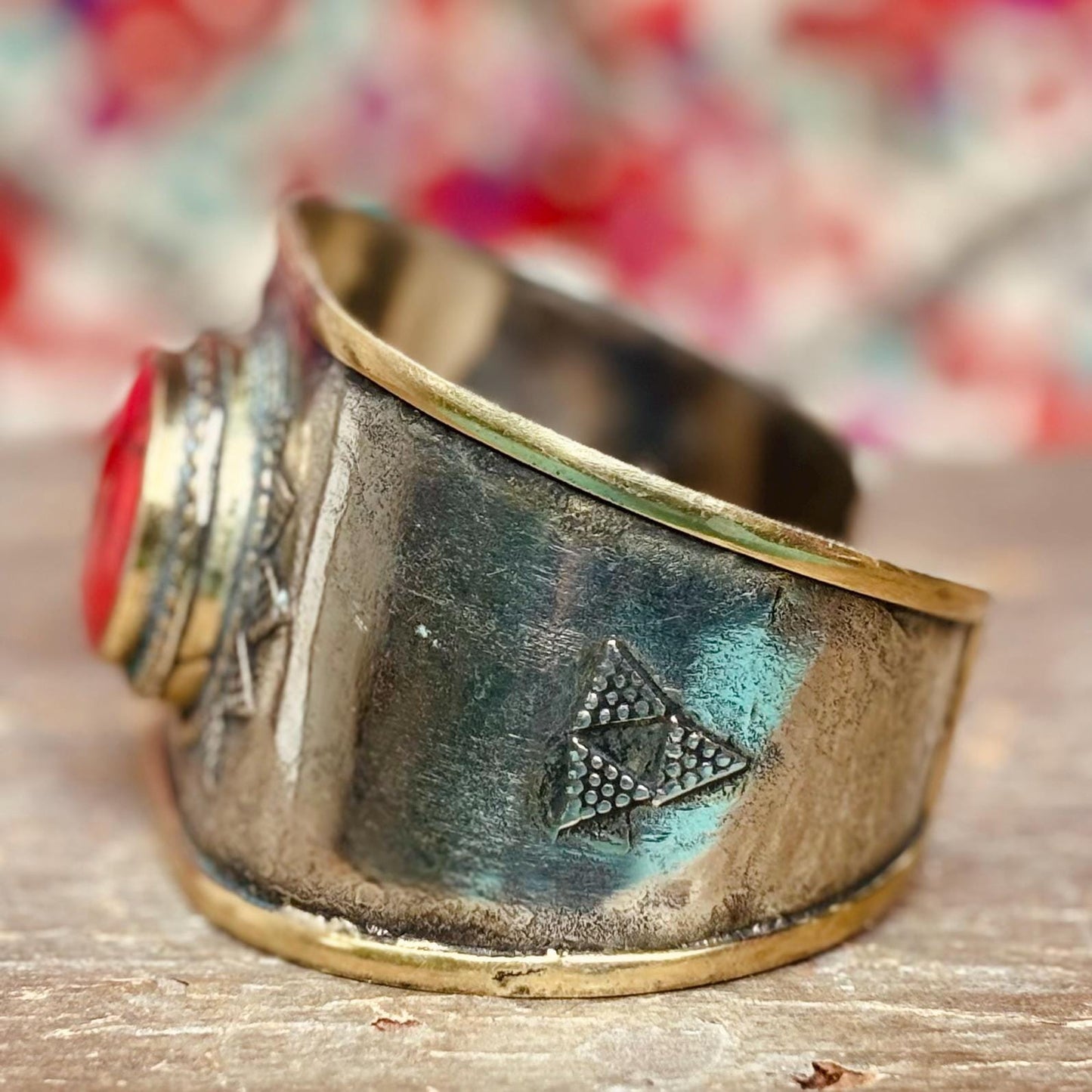 Bracelet manchette argenté boho ethnique pierre rouge - Bijou Turkmène Afghan style bohème oriental