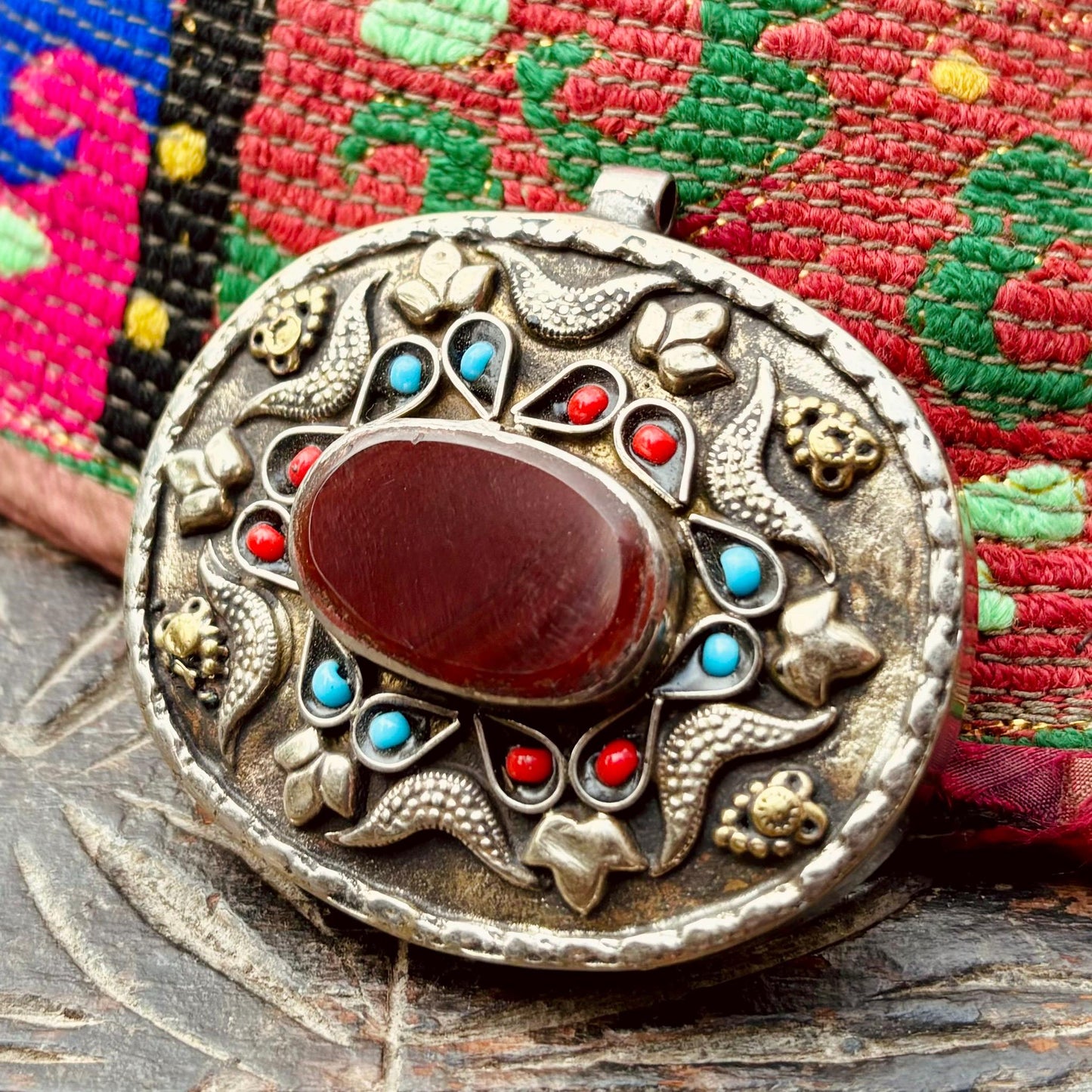 Pendentif cornaline ovale tribal, Bijou ethnique oriental asiatique, Pendentif argent pierre, Danse orientale tribal fusion gypsy boho