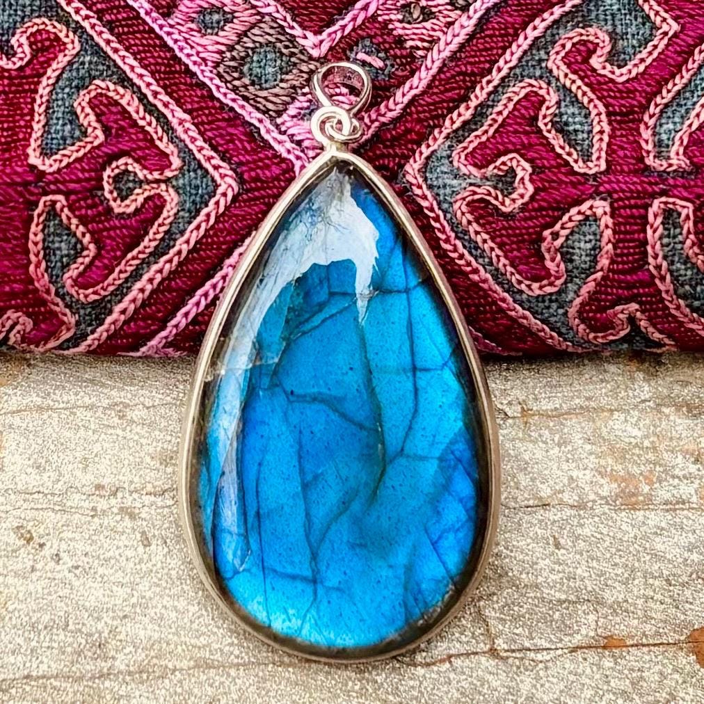 Labradorit Anhänger Silber, Edelstein Anhänger, Halbedelstein, Tropfen Anhänger natürliche Steine, Labradorit Schmuck, Geschenk