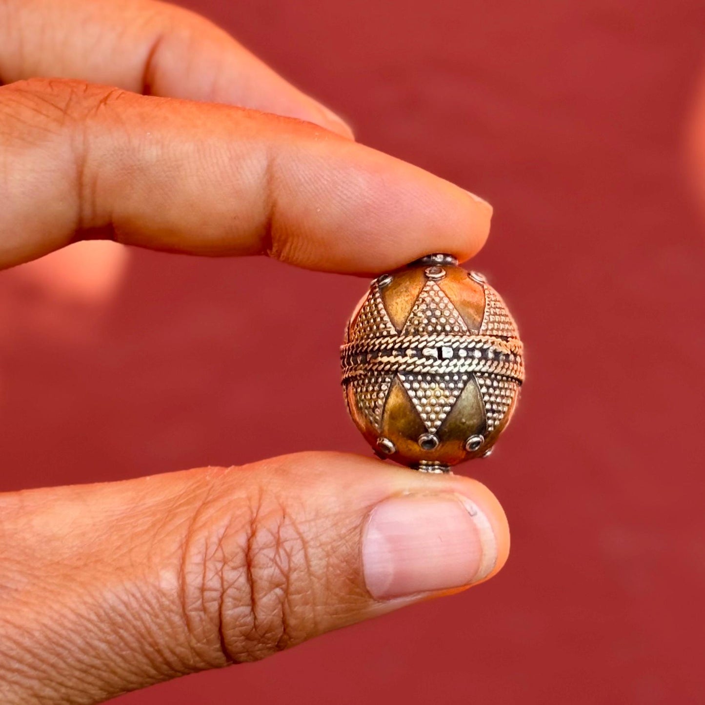 Perles Turkmènes, Perles tonneaux métal doré filigrane, Grosses perles afghanes vintage, Perles ethniques, Collier tribal, Création bijoux