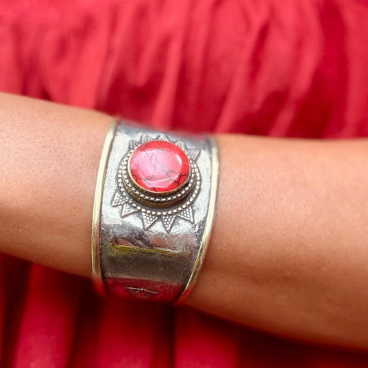 Bracelet manchette argenté boho ethnique pierre rouge - Bijou Turkmène Afghan style bohème oriental
