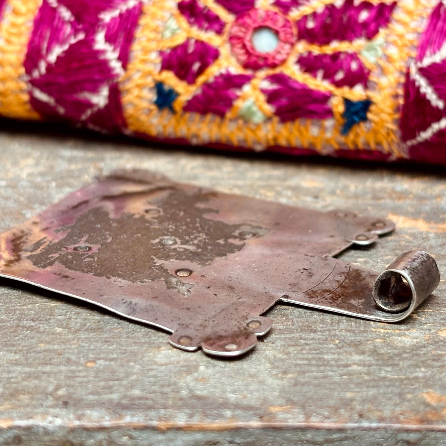 Quadratischer Anhänger aus nielliertem Silber Berber - Antike Amulette aus Marokko XIX.-XX. Jahrhundert