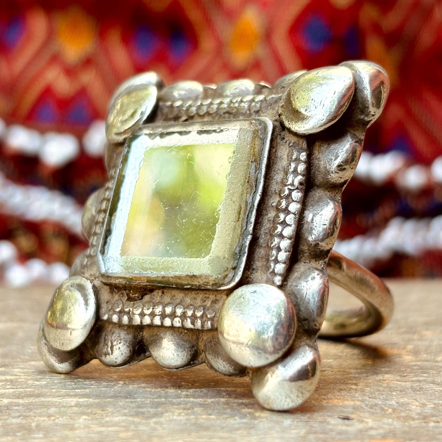 Grosse bague argent carrée boho chic, Bague tribale afghane miroir ancienne ethnique, Bague antique tribu nomade Pashtun, Cadeau pour femme