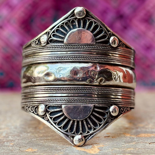 Bracelet manchette argent filigrane ancien, Vieux bracelet ethnique tribal antique, Cadeau pour femme, Bijou argent ancien vintage antiquité