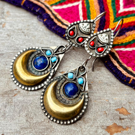 Boucles d’oreille lapis lazuli, Croissant de lune doré, Boucles ethnique tribales orientales, Bijoux afghans, asiatiques, Cadeau pour amie