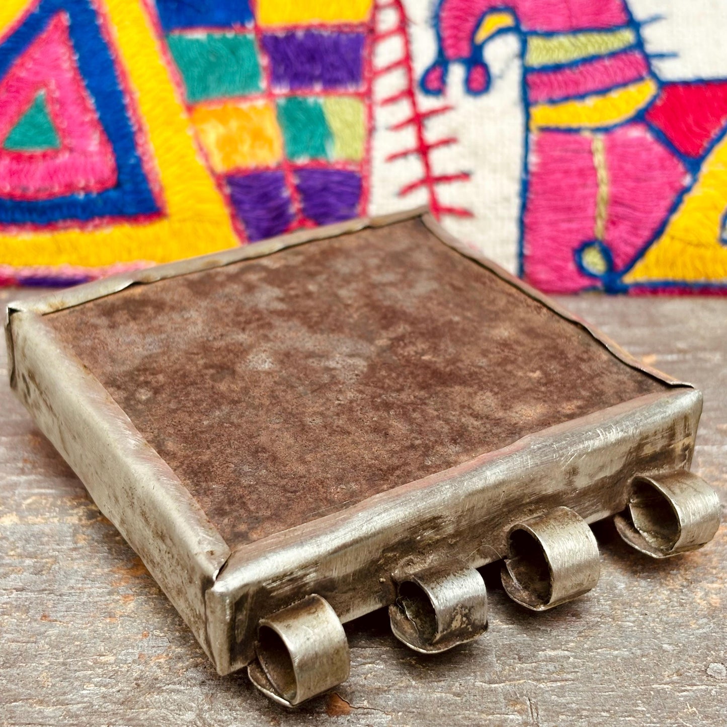 Pendentif tribal carré gravé, bijou ethnique Afghan danse orientale, Pendentif collier vintage Cachemire Bijou asiatique gypsy boho festival