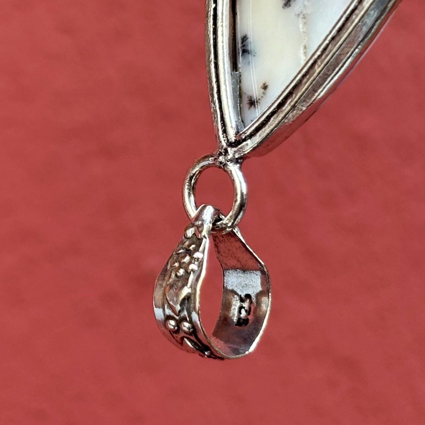 Pendentif opale dentrite, Goutte opale dendrique argent 925, Pendentif pierre naturelle, Bijou pierre précieuse, Pendentif pierre blanche