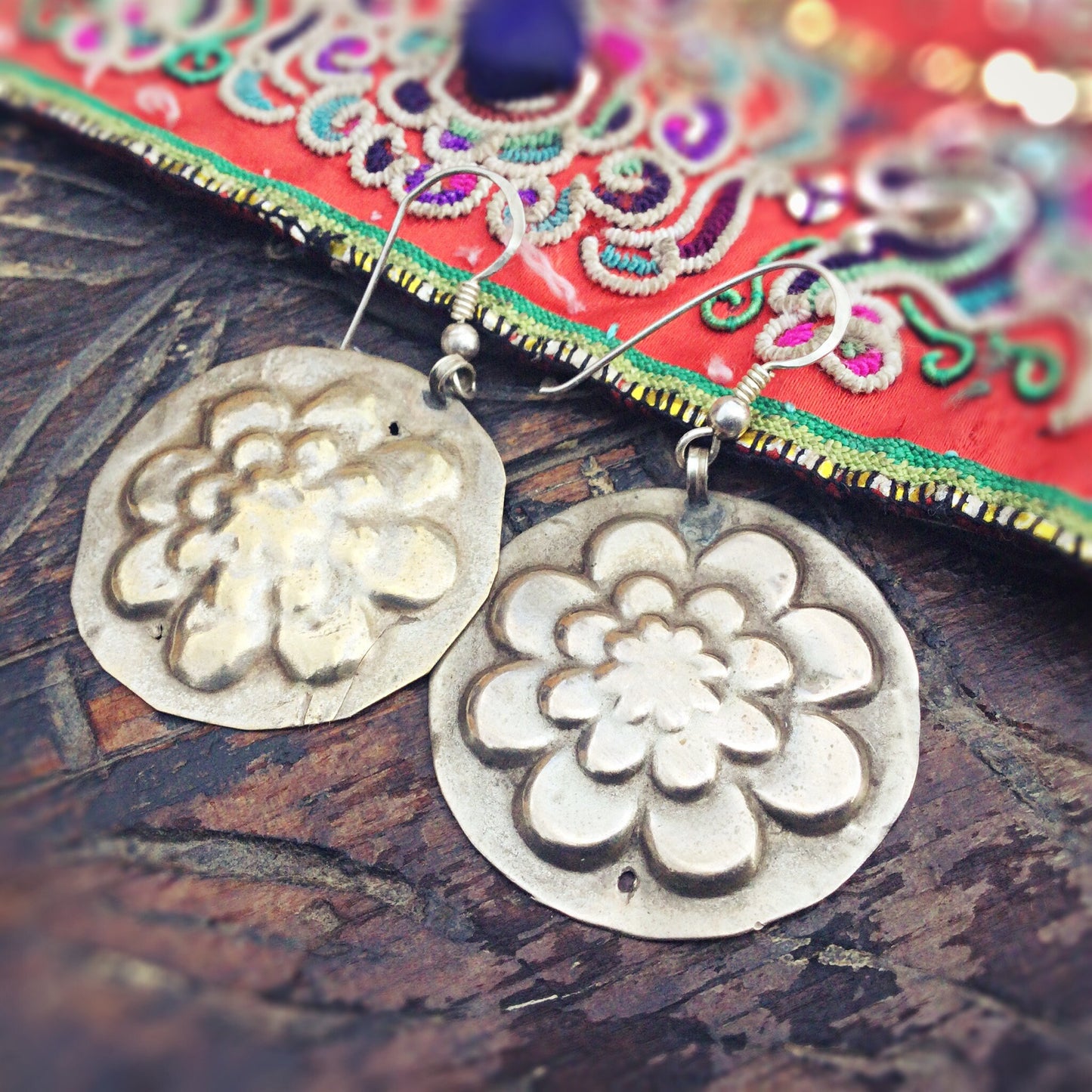 Boucles d’oreille disque argent boho, Boucles d'oreille afghanes tribales vintage, Style ethniques chic bohème, Bijoux tribus nomades Kuchi