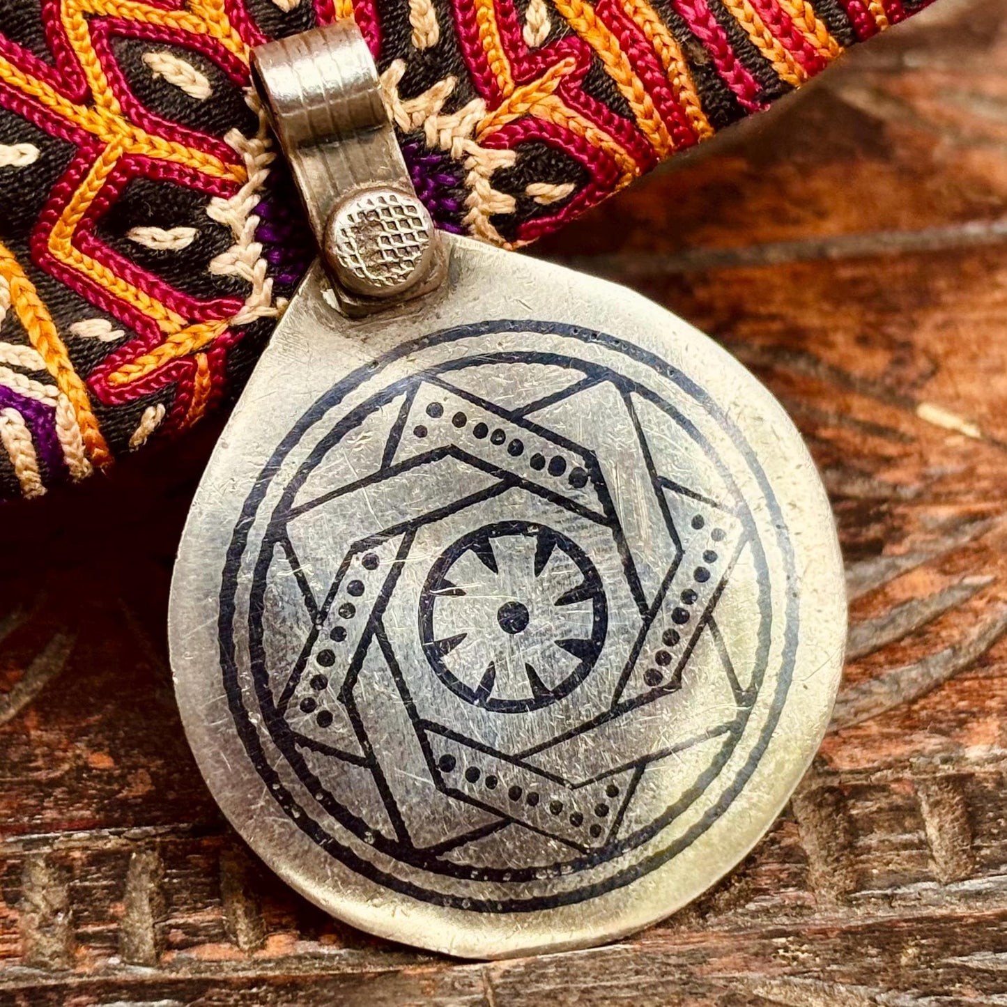 Pendentif Touareg argent niellé étoile 8 branches - Amulette Berbère Maroc