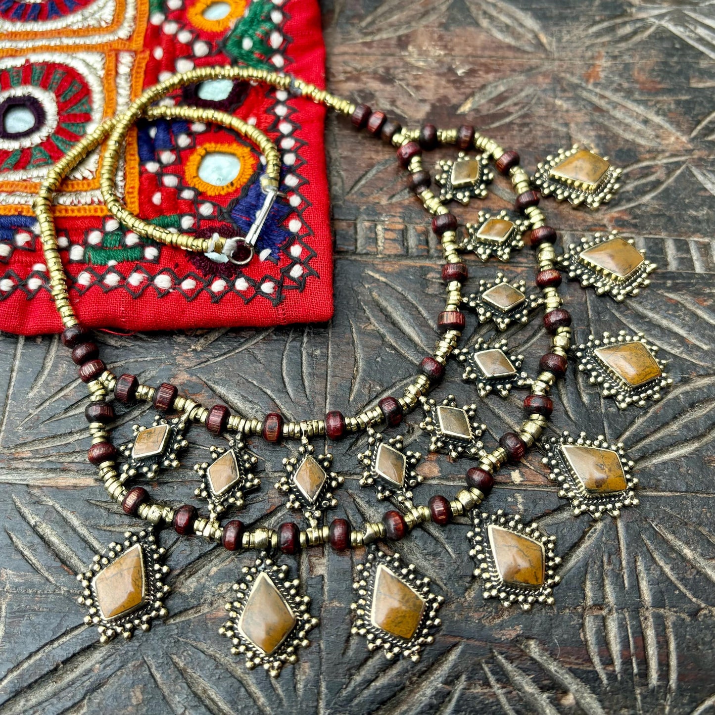 Collier tribal oriental plastron boho, Collier ethnique pierre, Bijoux afghan tribu nomade, Collier gypsy bohème festival, Danse orientale