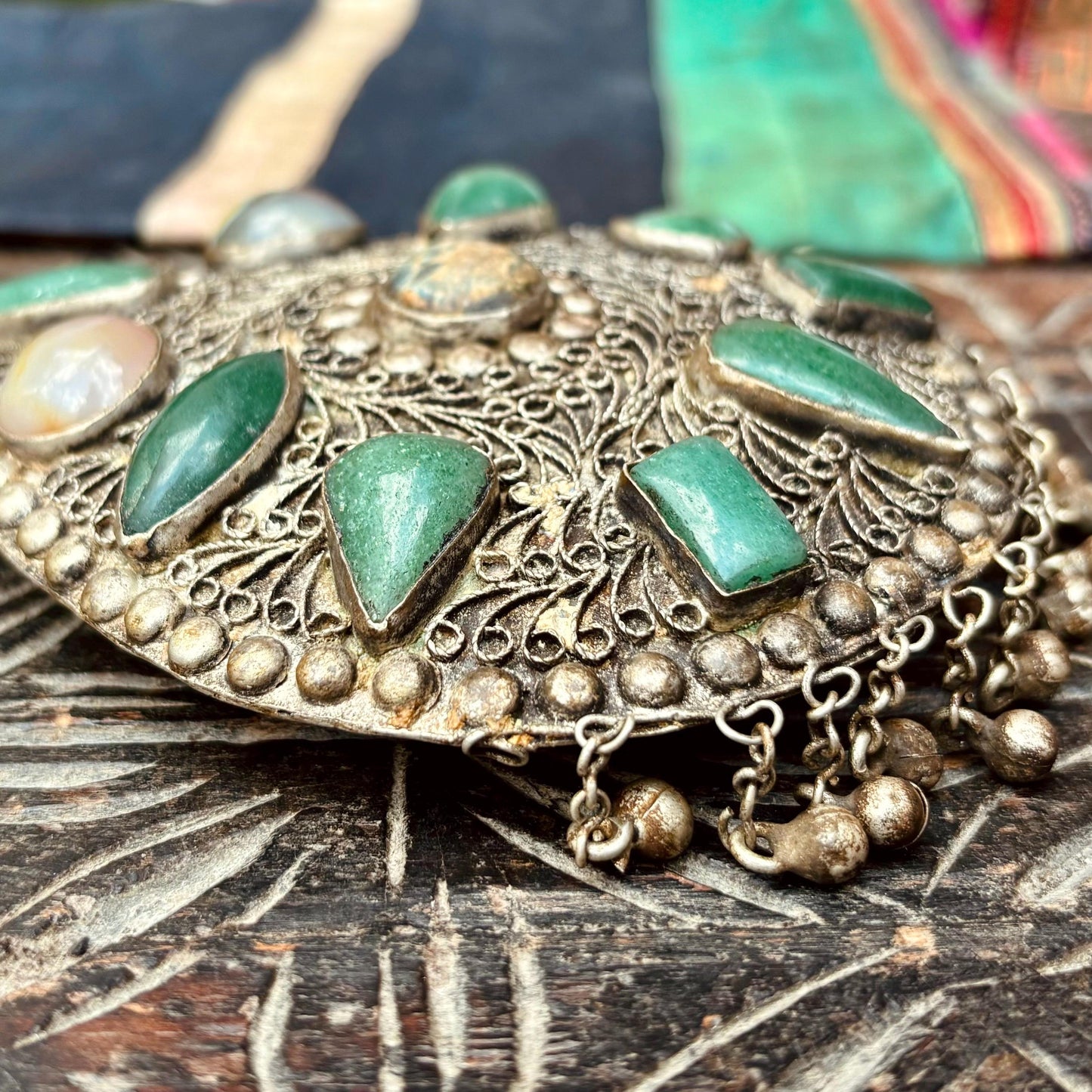 Pendentif ethnique tribal pierre verte, Bijou boho festival Coachella, Grand pendentif vintage voyant filigrane Sajai indien, Tribal fusion