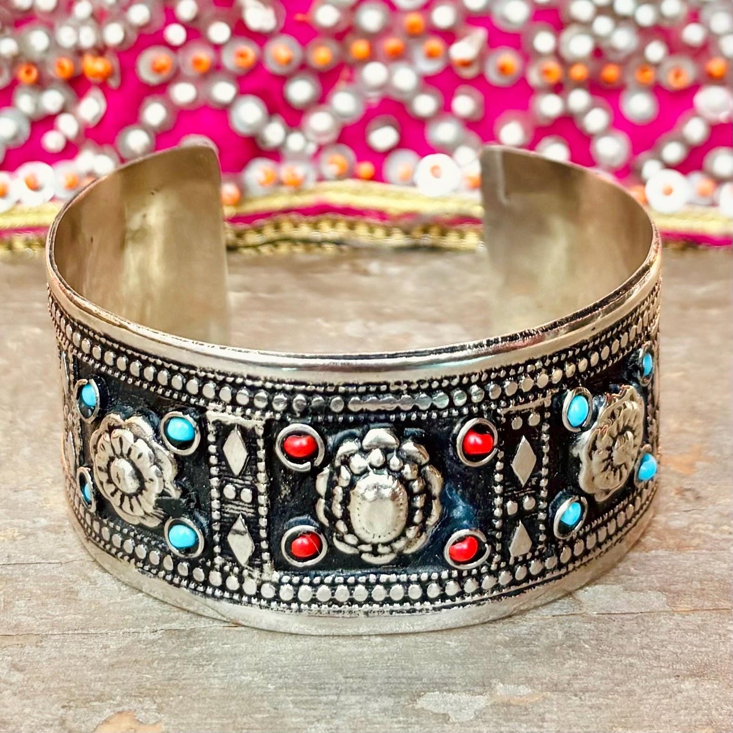 Pulsera brazalete étnica vintage oriental boho asiática gitana, Pulsera de metal, Joya artesanal turcomana antigua, Regalo para mujer