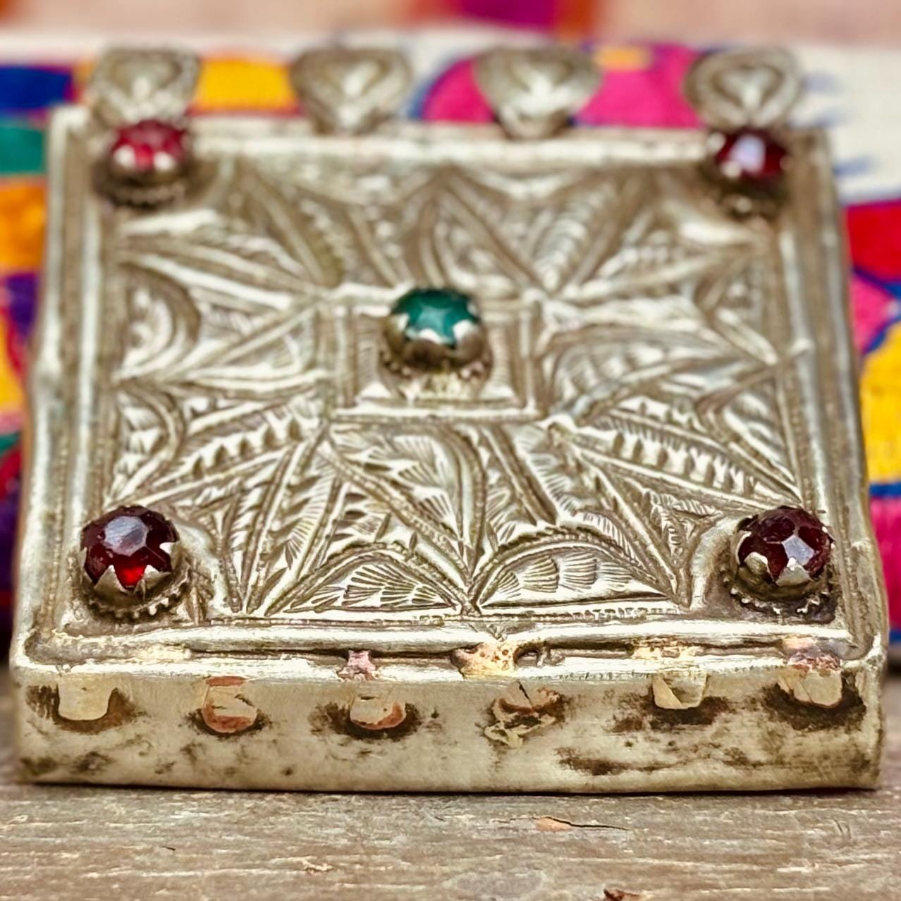 Pendentif tribal carré gravé, bijou ethnique Afghan danse orientale, Pendentif collier vintage Cachemire Bijou asiatique gypsy boho festival