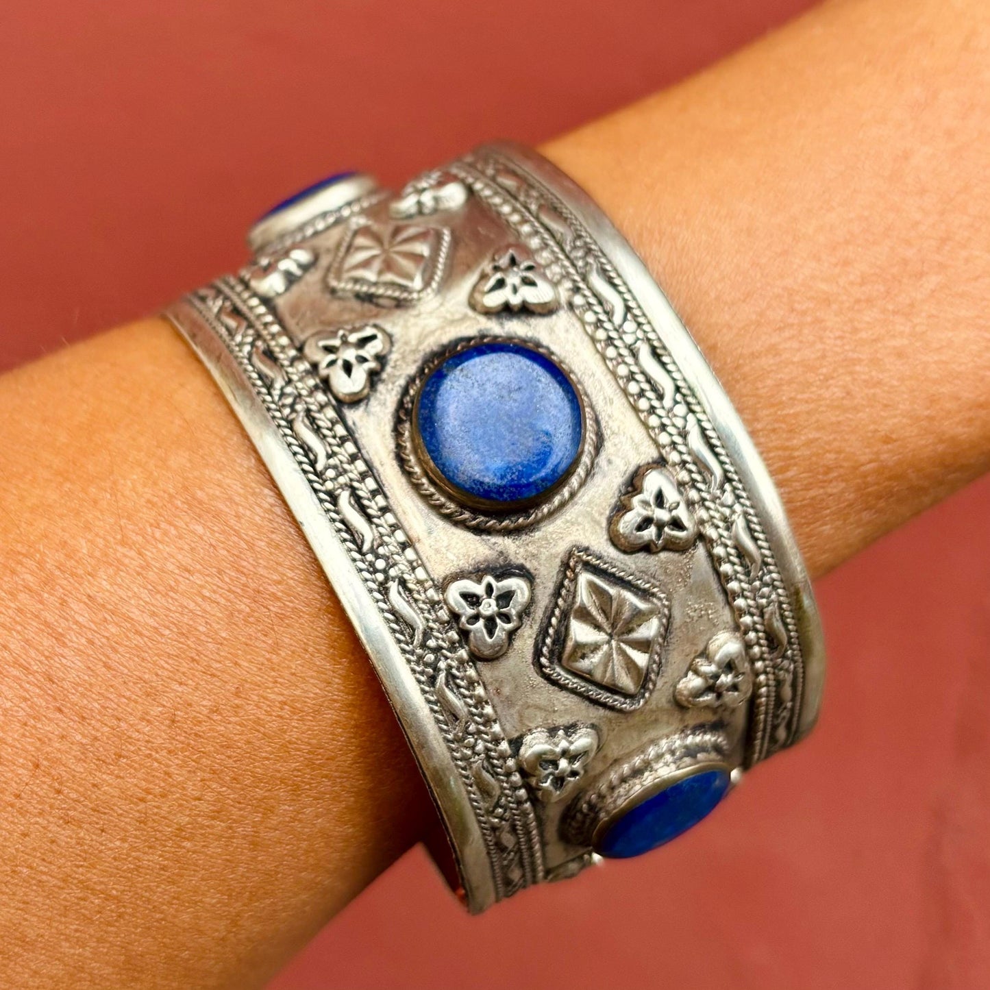Bracelet lapis-lazuli manchette ethnique vintage orientale - Bijou tribal pierre bleue artisanat turkmène