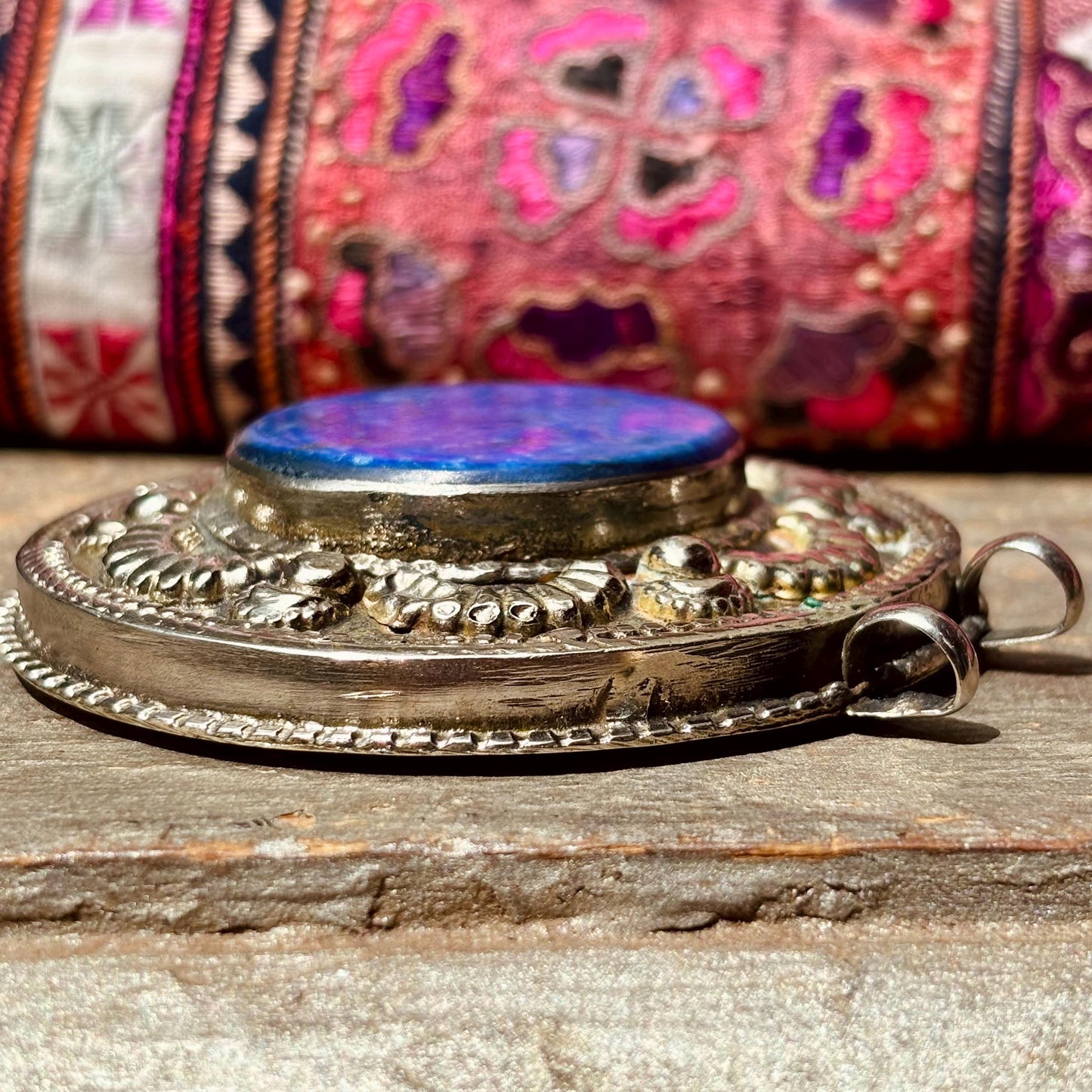 Pendentif Turkmène Rond Lapis Lazuli Argent - Bijou Tribal Ethnique Pierre Bleue - Statement Oriental Vintage