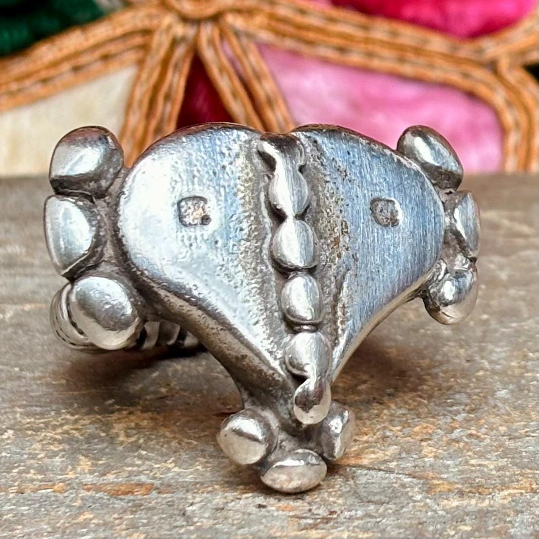 Anillo grande de corazón de plata Peul Fulani, Anillo de declaración antiguo Sahel Mali, Joya africana tribal étnica, Anillo Magreb Sahara, Regalo para hombre