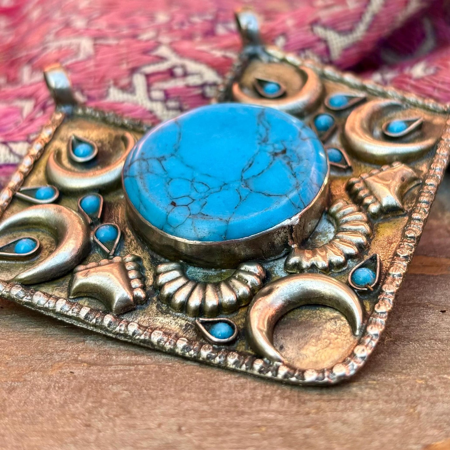Pendentif turquoise ethnique pierre bleue, Collier tribal oriental, Pendentif losange argenté, Collier afghan traditionnel Asie vintage