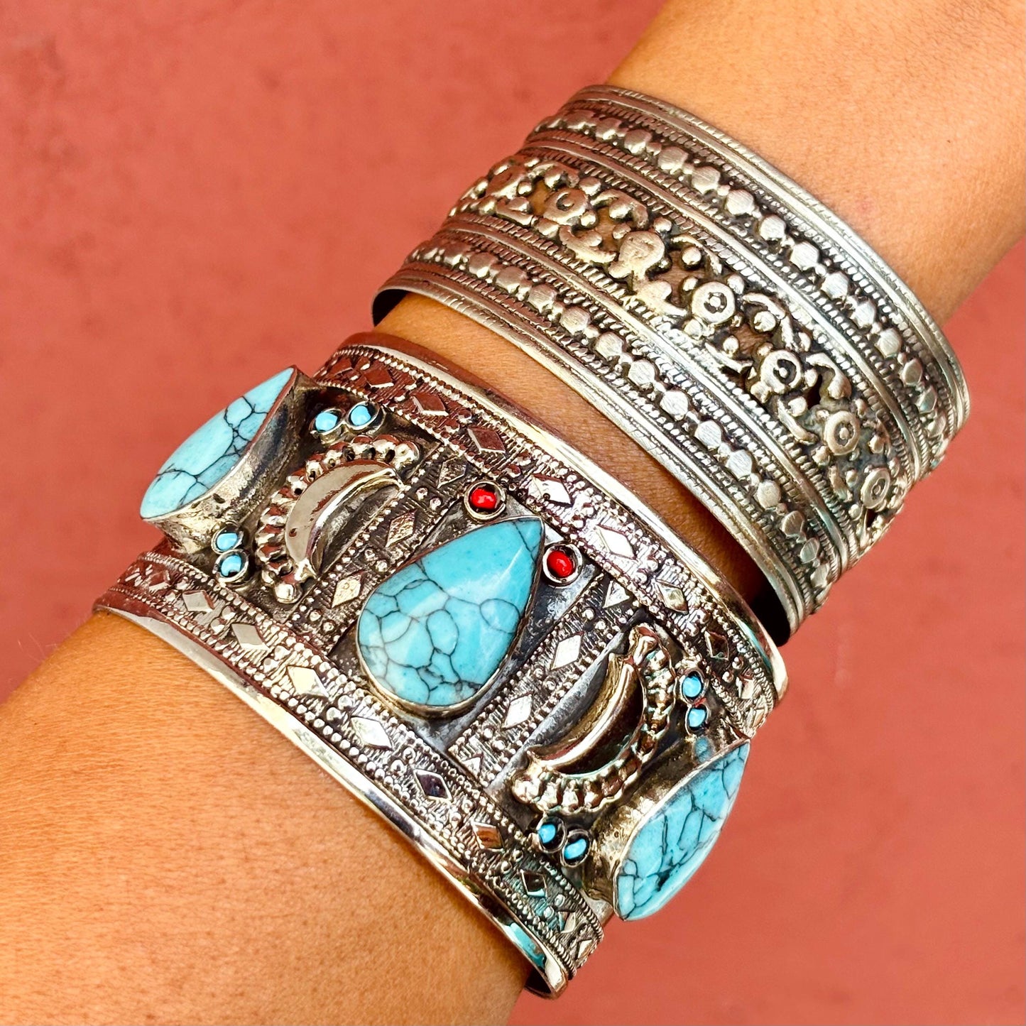 Bracelet manchette argenté turquoise - Bijou ethnique turkmène artisanal boho