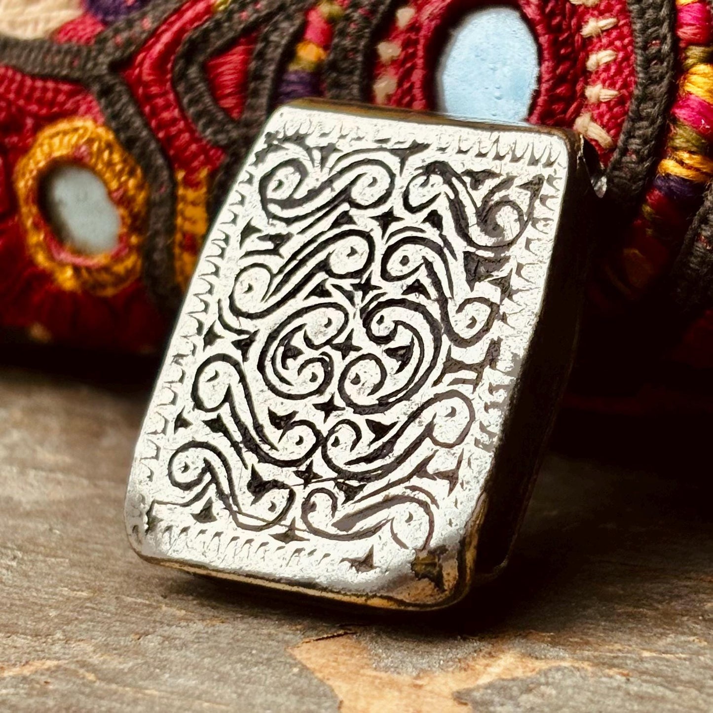 Pendentif amulette Berbère argent niellé - Talisman ancien kitab du Maroc