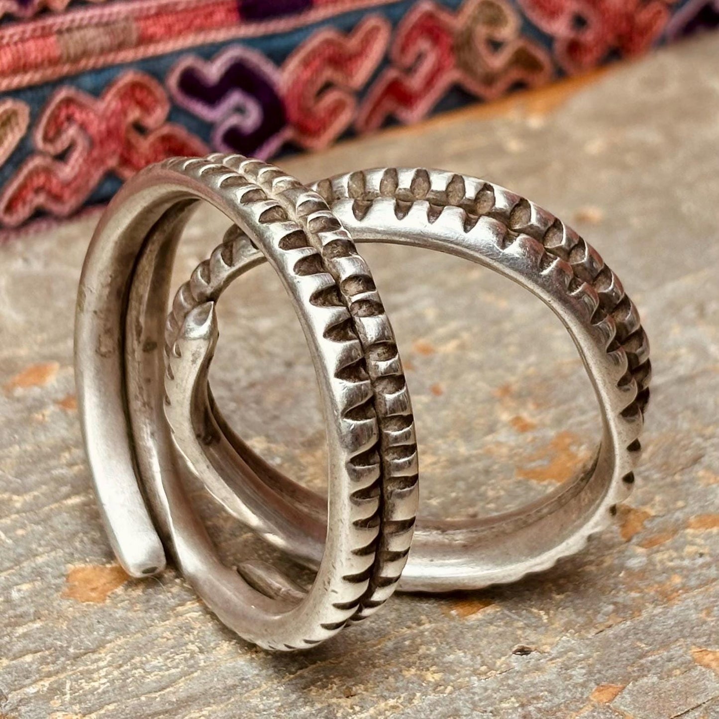 Boucles d'oreille créoles argent antiques tribales, Anneaux ethniques anciens, Boho hippie asiatique, Bijoux traditionnels indiens anciens