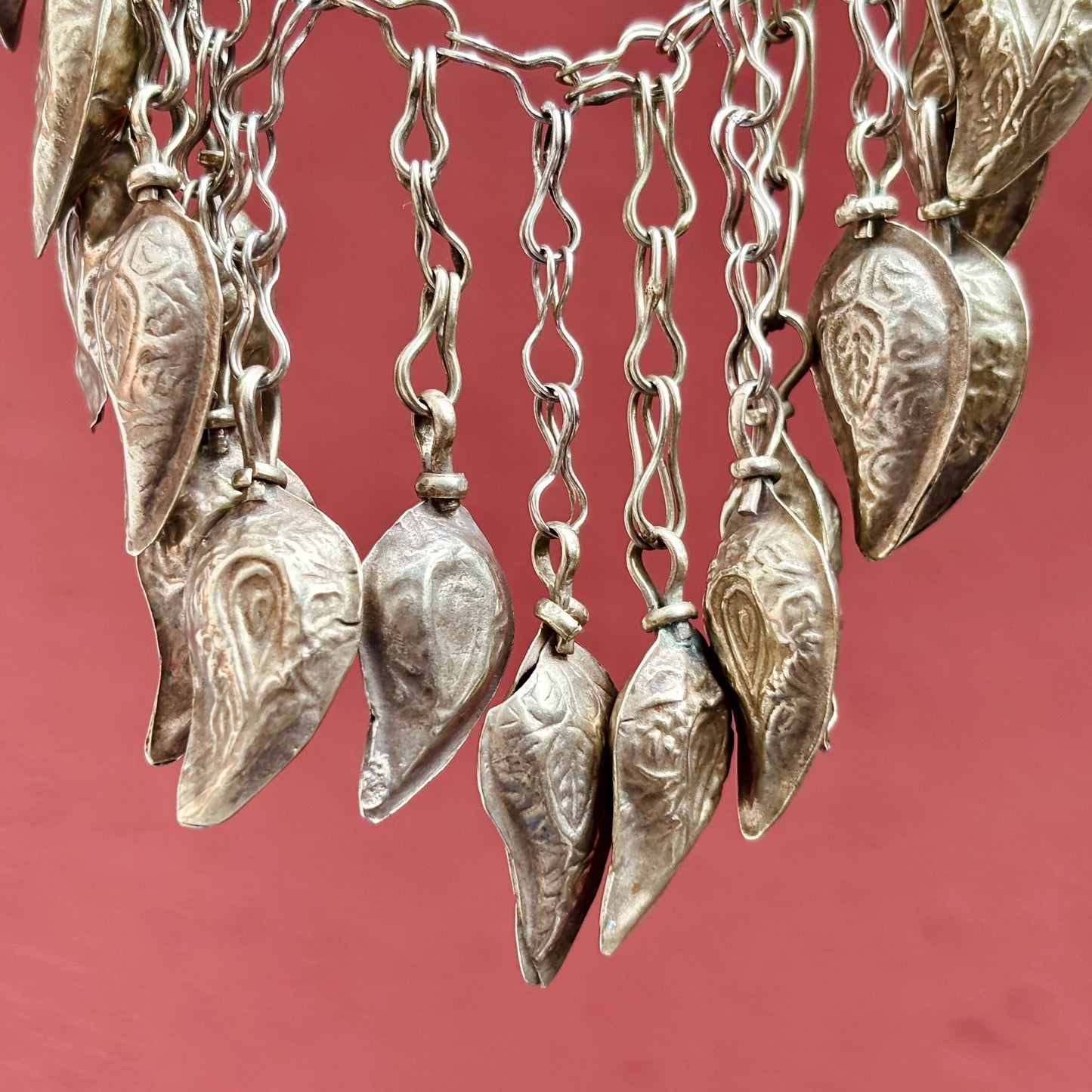 Collier ras de cou boho tribal Paisley, Vieux collier métal breloques, tribu Cachemire Inde, Style bohème chic hippie, Cadeau pour femme