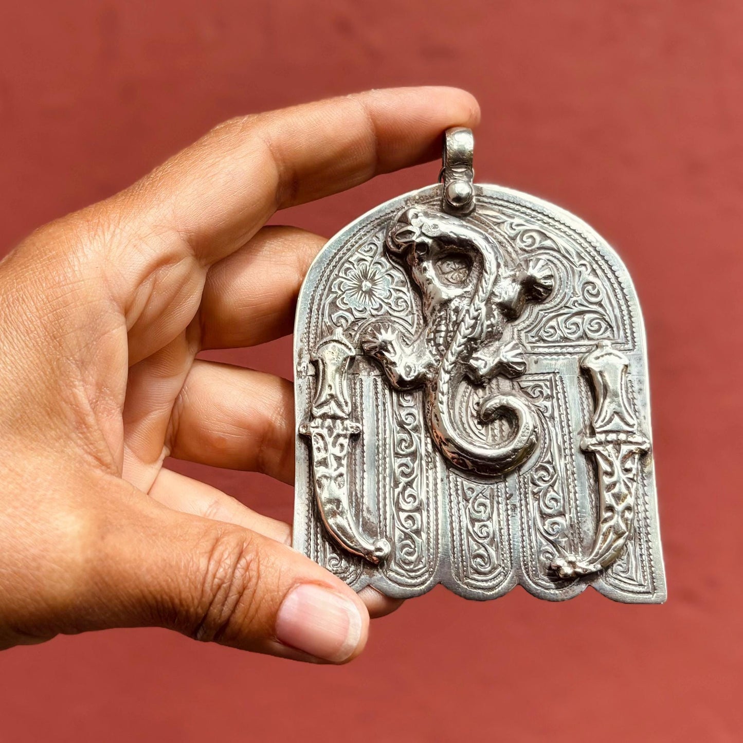 Colgante de plata Mano de Fátima con salamandra, Hamsa, Khamsa, Joya árabe oriental, Antigüedades Marruecos Magreb, Amuleto Talismán vintage, Regalo