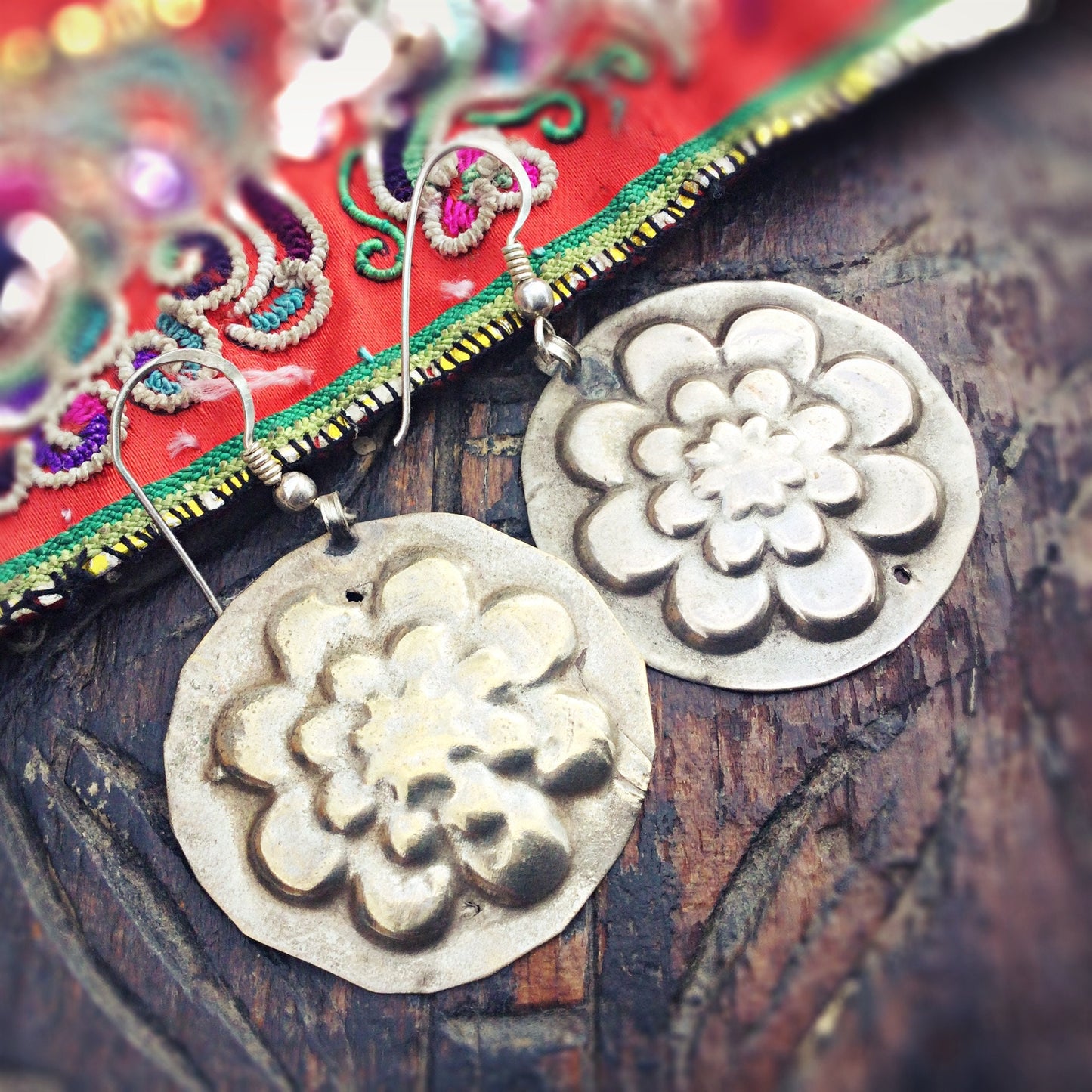 Boucles d’oreille disque argent boho, Boucles d'oreille afghanes tribales vintage, Style ethniques chic bohème, Bijoux tribus nomades Kuchi