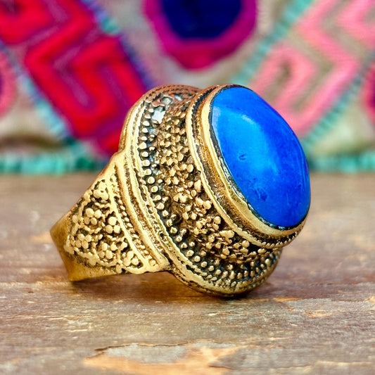 Bague dorée lapis pierre bleue tribale, Bague orientale style bohème gypsy boho vintage, Artisanat tribus, Bijou ethnique oriental Asie