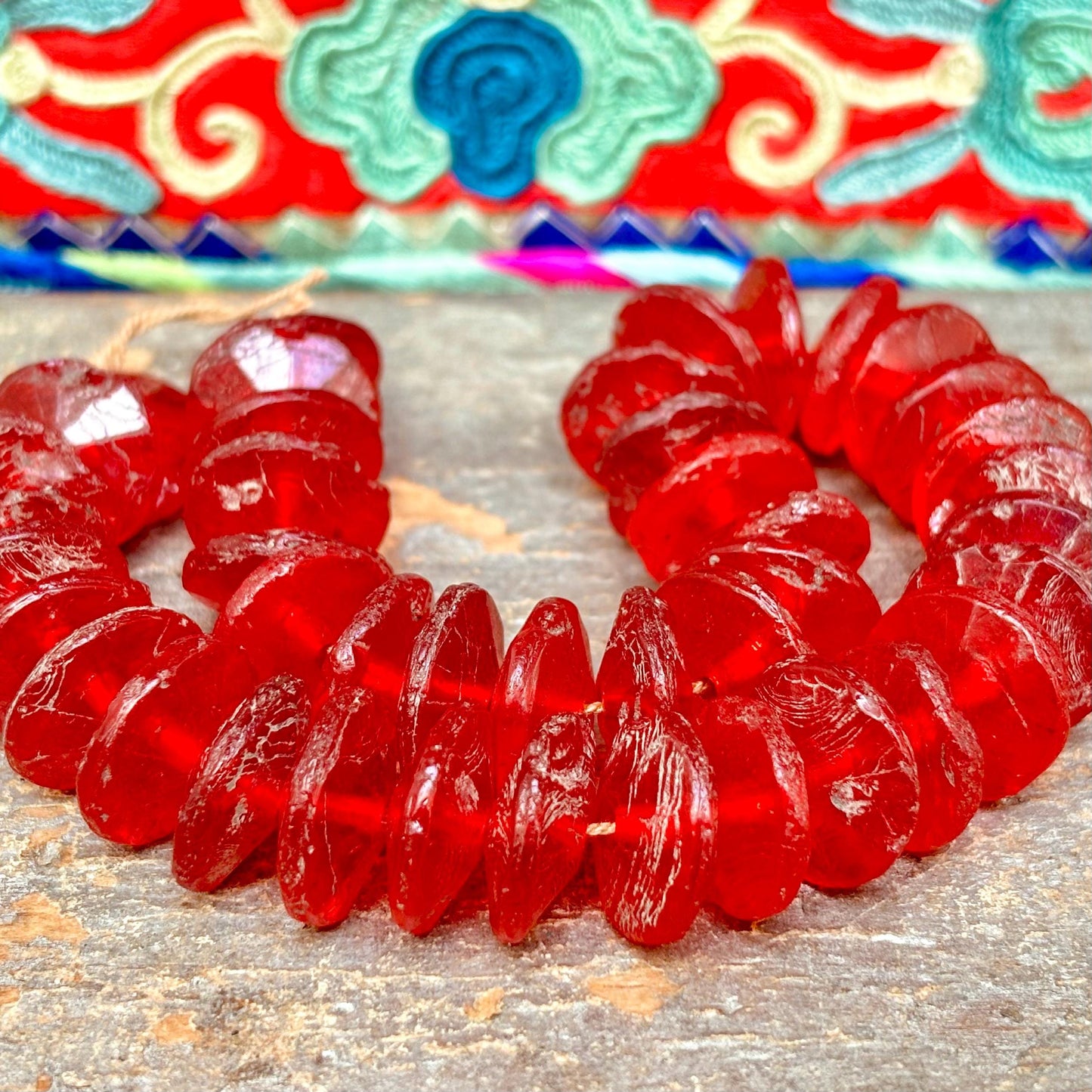 Perles de commerce vaseline rouge soucoupe, Perles antiques en verre de Bohême, Perles anciennes africaines, Perles translucides vintage