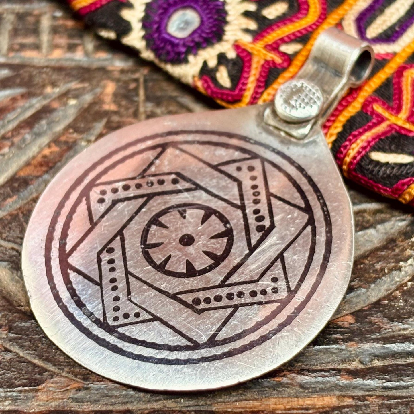 Pendentif Touareg argent niellé étoile 8 branches - Amulette Berbère Maroc