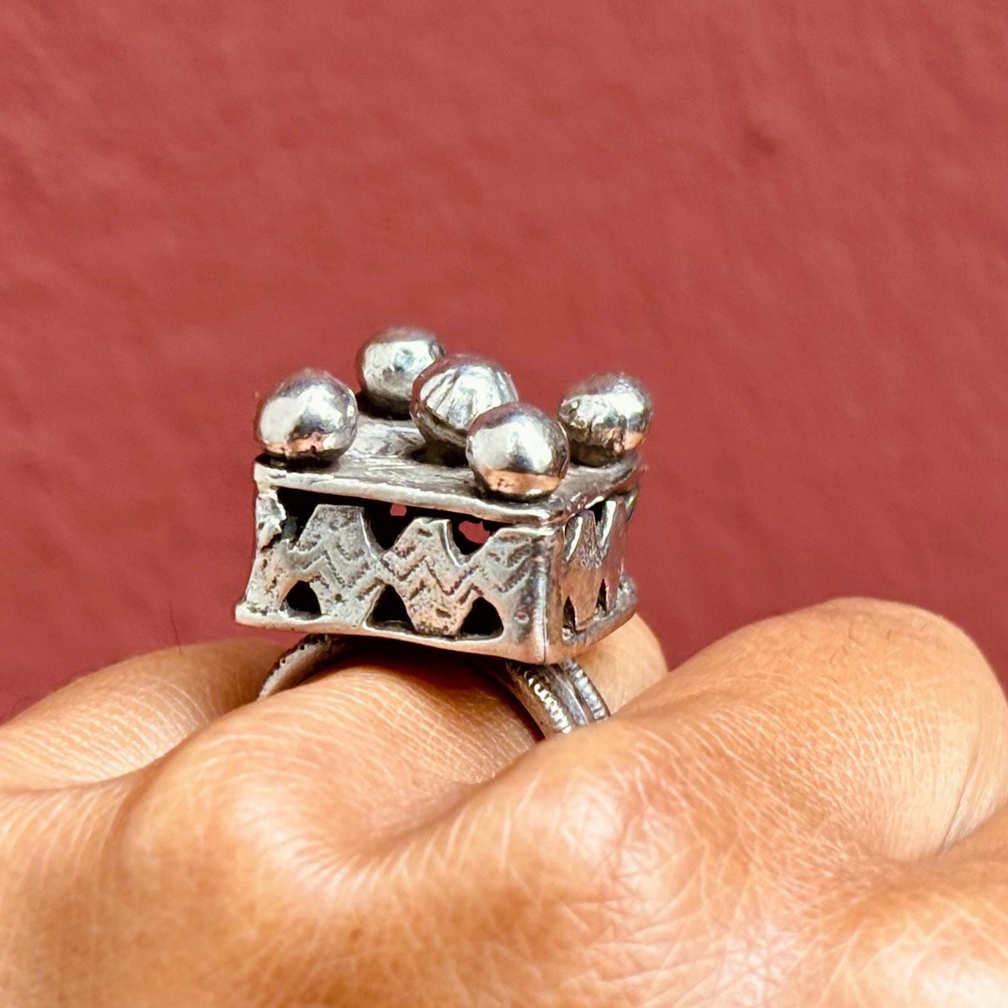 Große Silberring Peul Fulani - Antikes Stammesjuwel aus Mali - Afrikanischer Statement-Ring