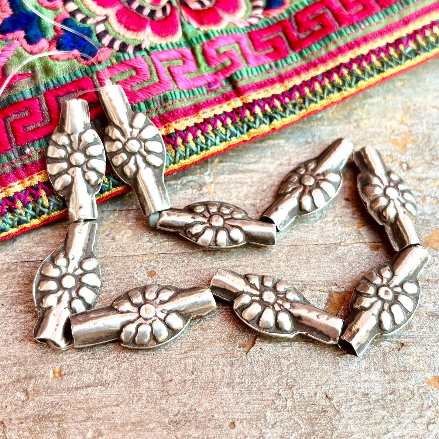 Perles argent Turkmènes Afghanistan, Perles anciennes antiques plates rares, Perles asiatiques orientales, Fournitures création bijoux