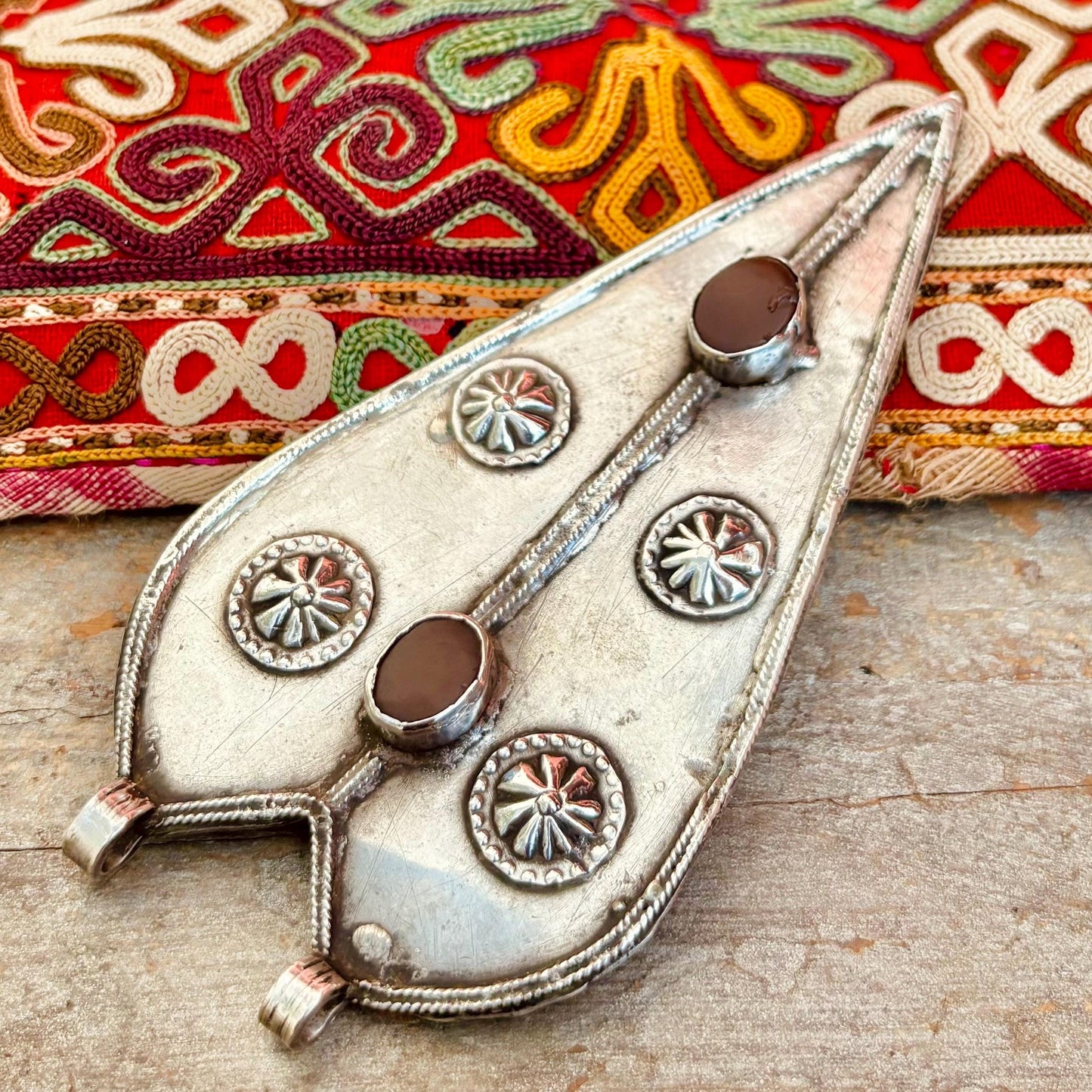 Pendentif Turkmène asyk ancien - Cœur argent et cornaline tribal