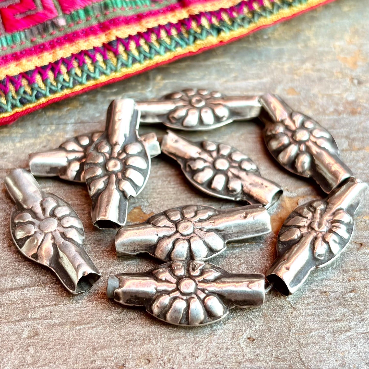 Perles argent Turkmènes Afghanistan, Perles anciennes antiques plates rares, Perles asiatiques orientales, Fournitures création bijoux