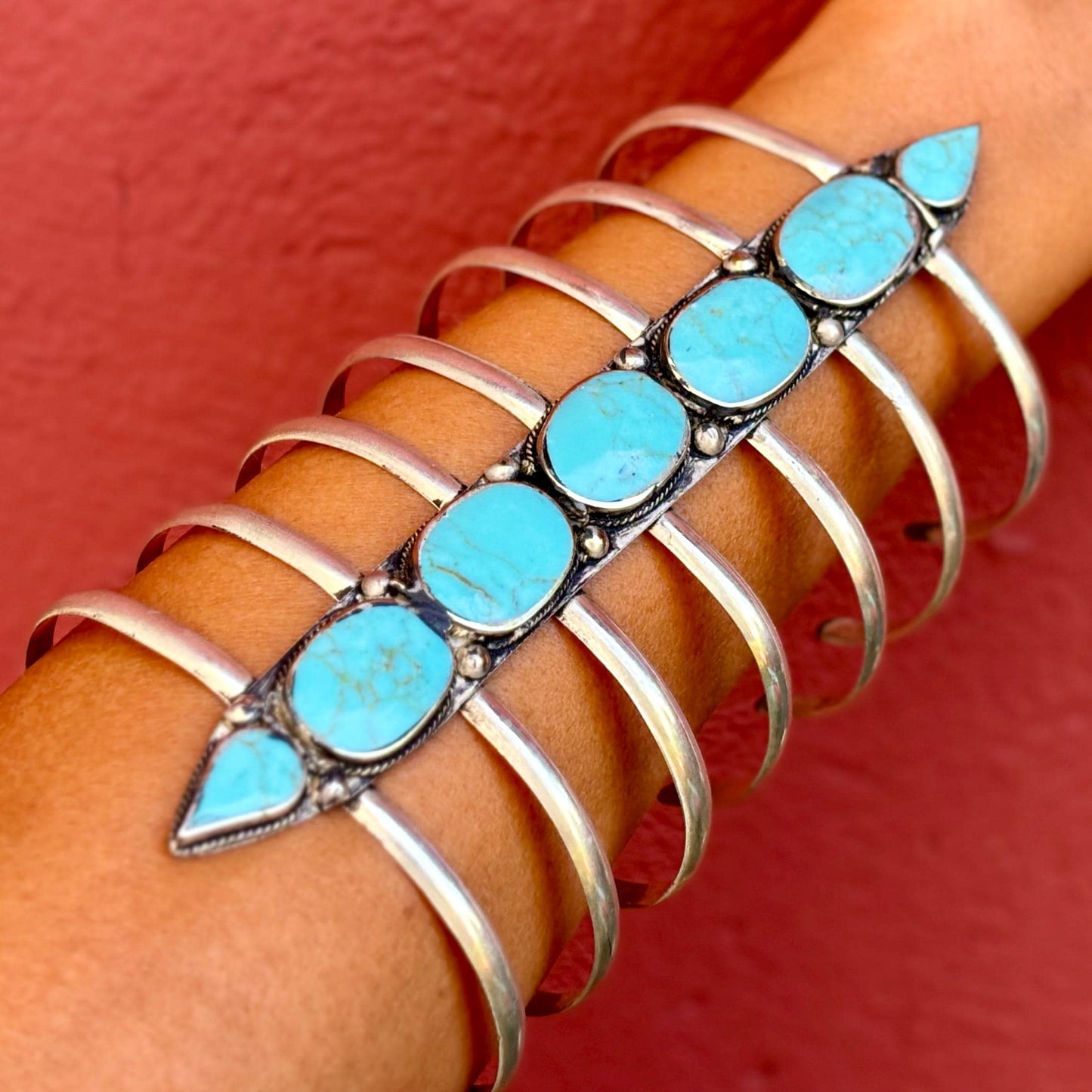 Grand bracelet manchette ethnique turquoise argenté boho - Bijou tribal asiatique pierre bleue